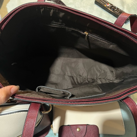 NWT TOTE SET - Picture 8 of 8